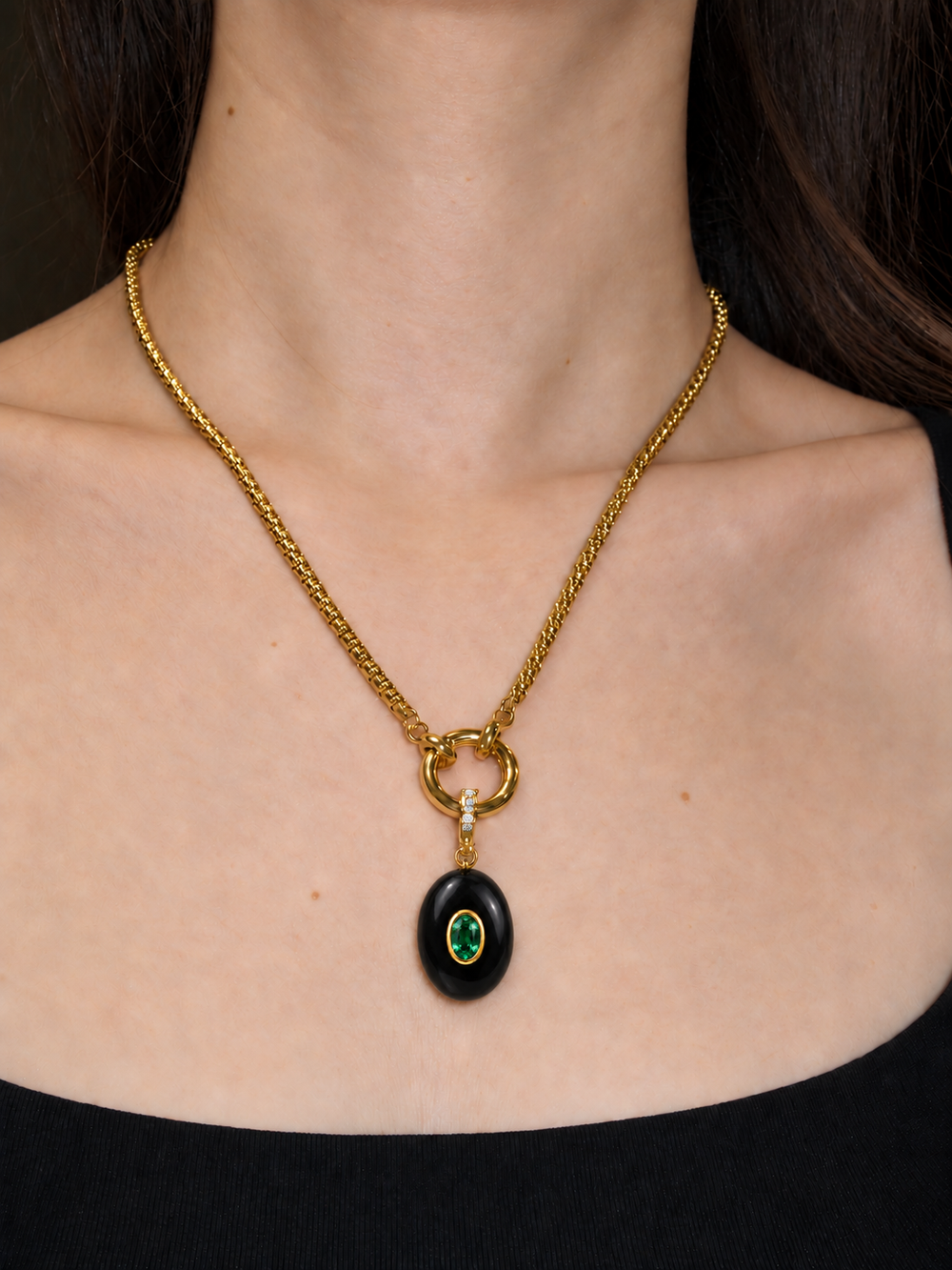 Aura Oval Natural Gem Black Ónix
